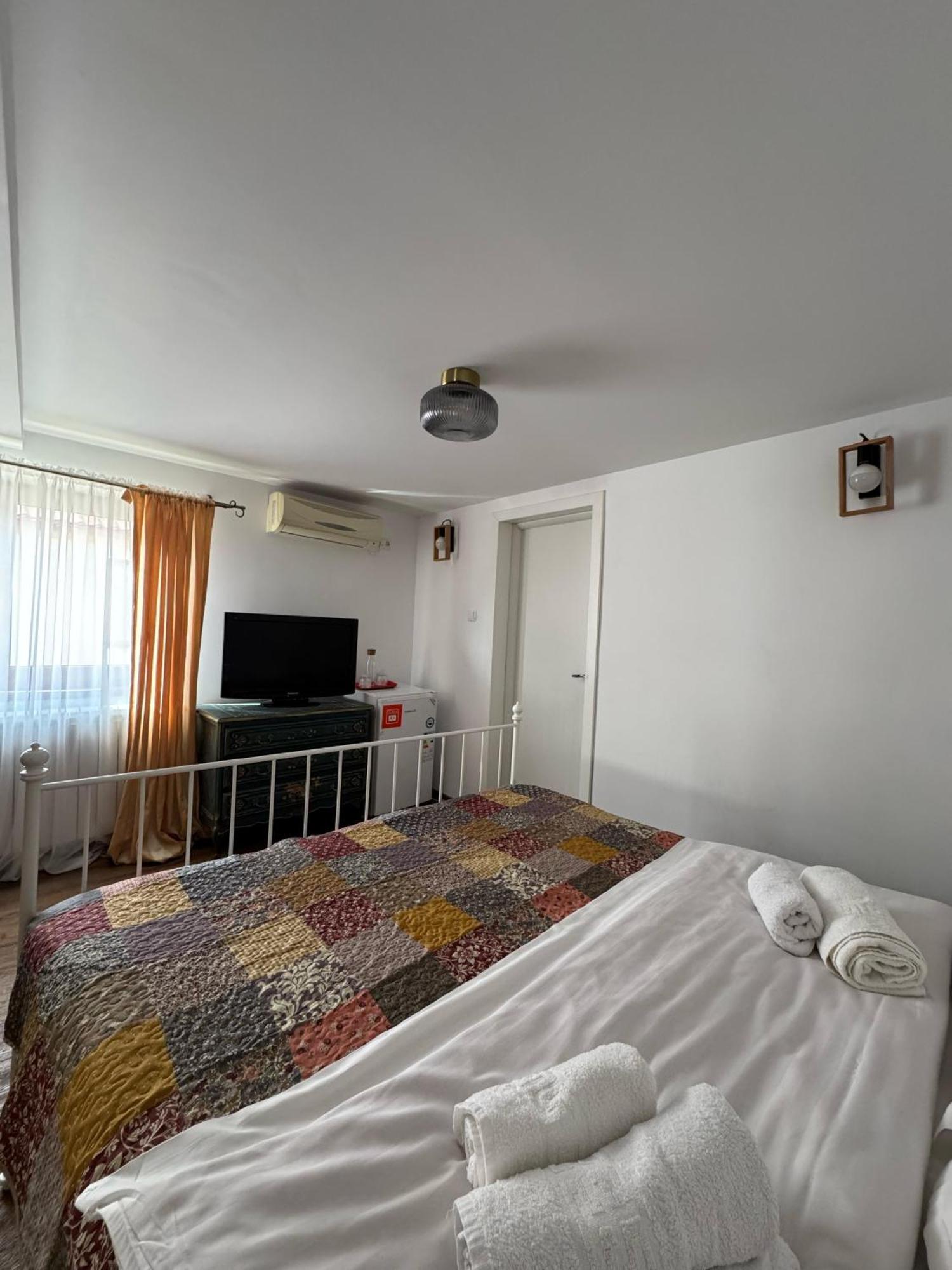 Vila Speranta Pleşcoi Kamer foto